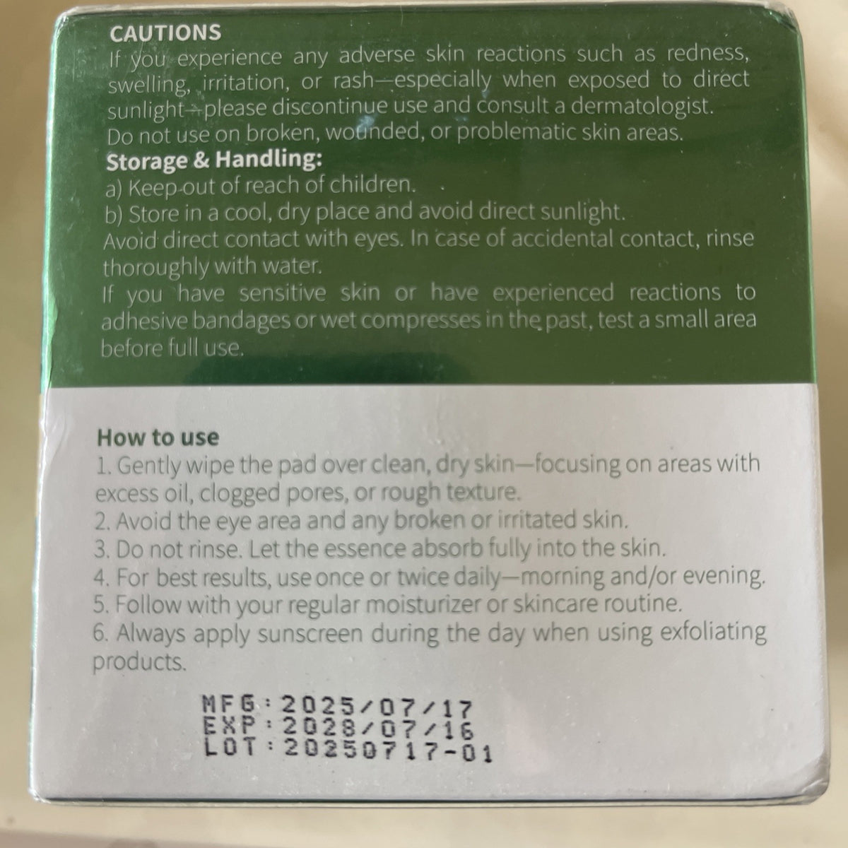 Exfoliating Hydrating Facial Toner Pads with Salicylic Acid & Hyaluronic Acid – 70 Count