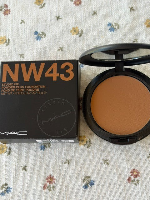 MAC Studio Fix Powder Plus Foundation - Full Coverage Matte Face Powder