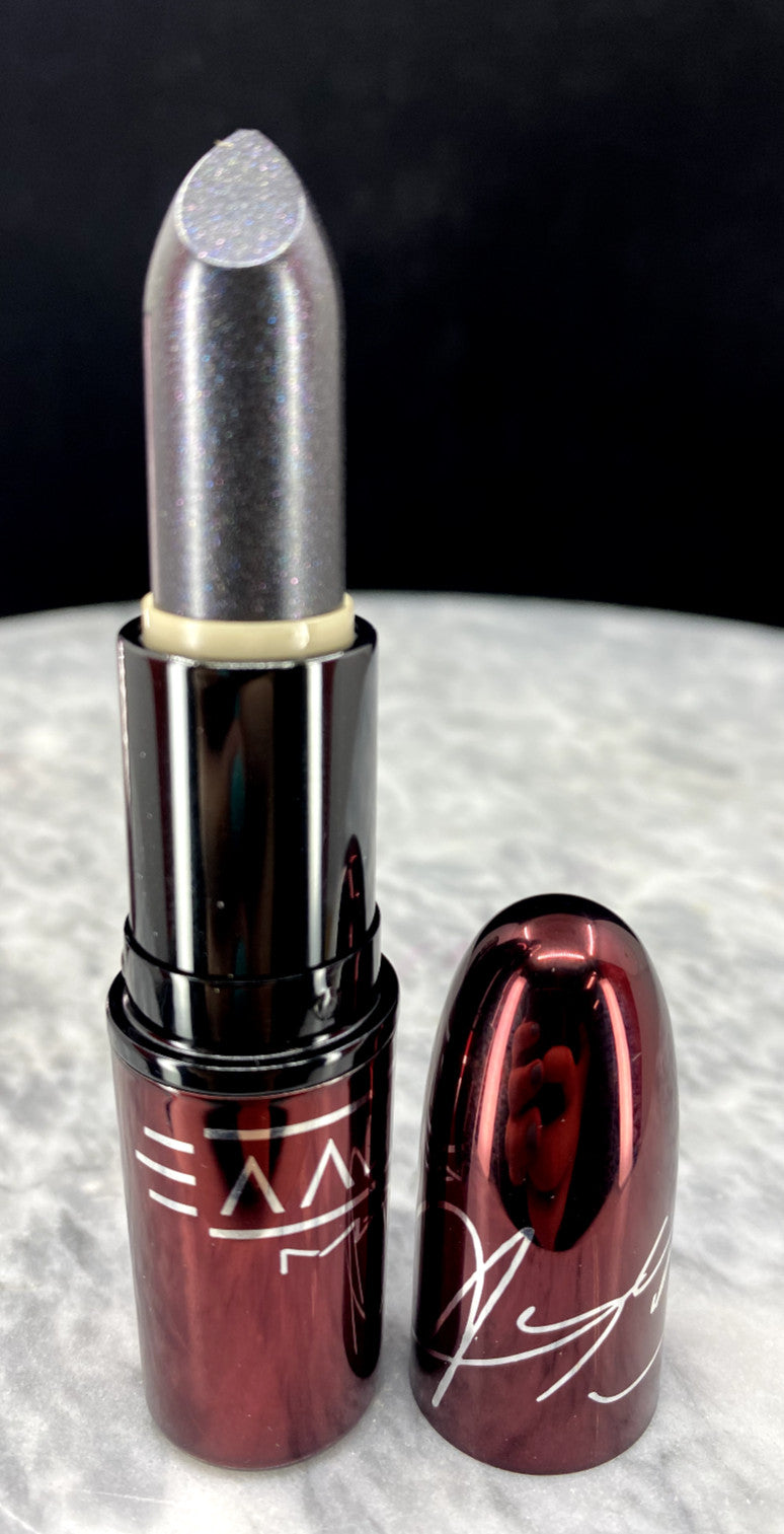 Lipstick Stick - Street Thing by M·A·C, 0.10 oz / 3 g, New & Authentic