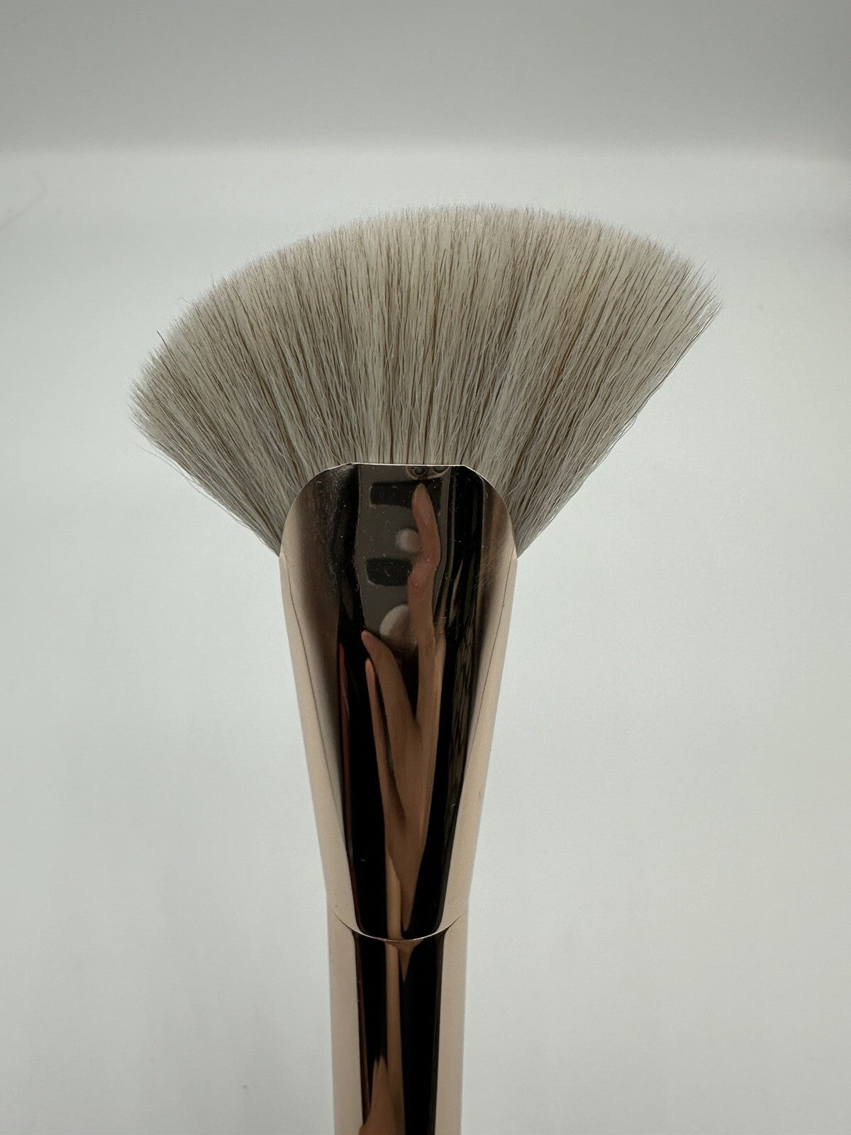 Professional Contour Makeup Brush for Face Sculpting & Blending