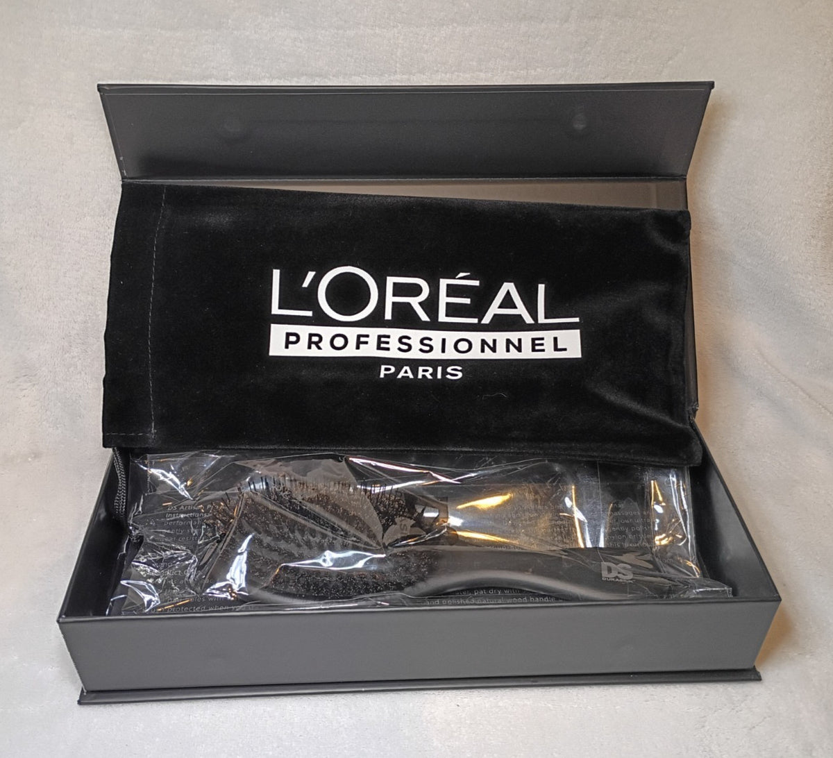 Pro Oval Hair Brush in Velour Pouch - Signature Collection