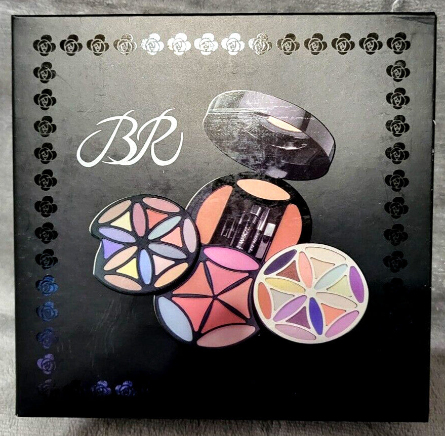 Travel Makeup Kit with 37 Eyeshadows, Lip Gloss, Mascara & Tools
