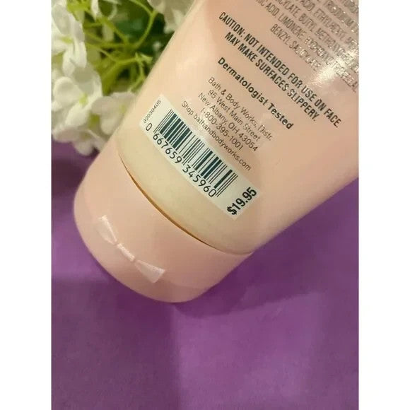 ALL NEW Sweetest Song Exfoliating GLOW Body Scrub 7.4 oz Bath & Works