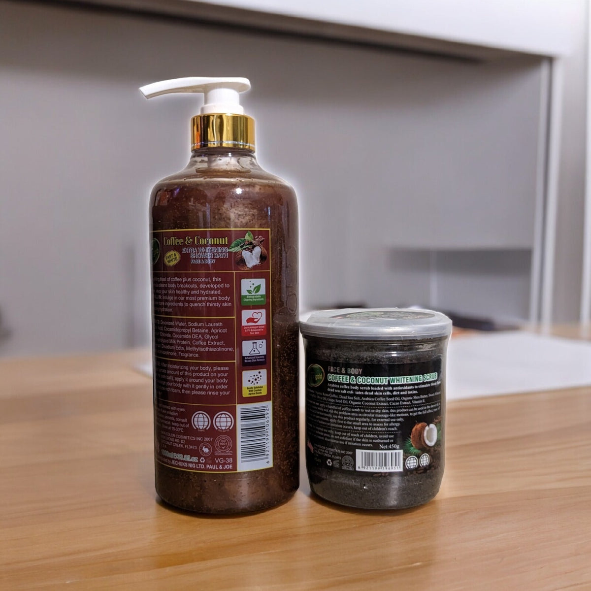 Veet Gold Coffee Coconut Whitening Scrub & Shower Gel Set 1450ml