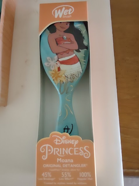 Disney Princess Moana Wet Brush Detangler - Limited Edition, Kids & Collector Friendly