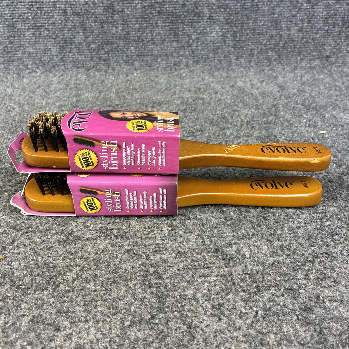 Lot of 2 Styling Brushes for All Hair Types - Smooth & Style