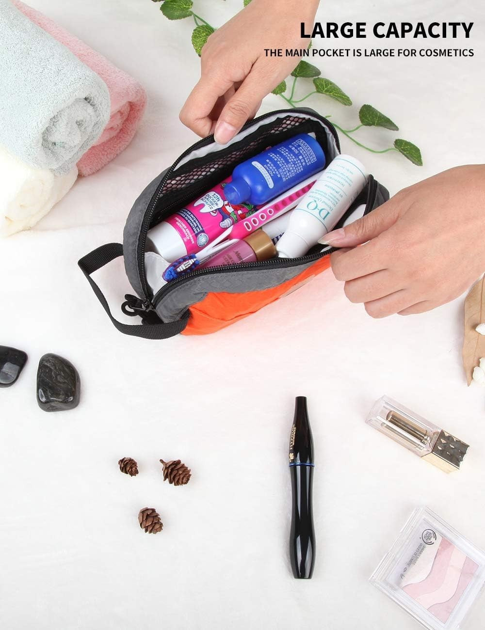Water-Resistant Travel Organizer Bag for Toiletries - 7.9 Inches