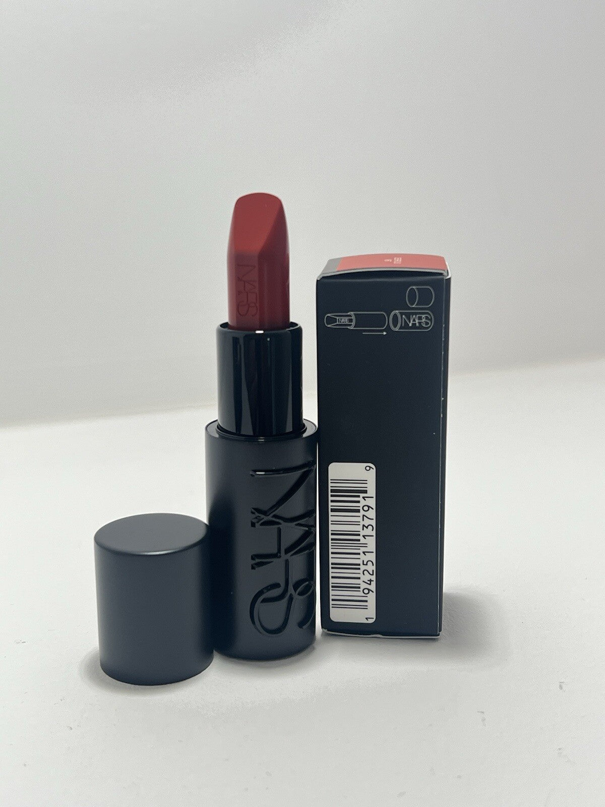Refillable Lipstick NARS Explicit Desirous 867 New in Box