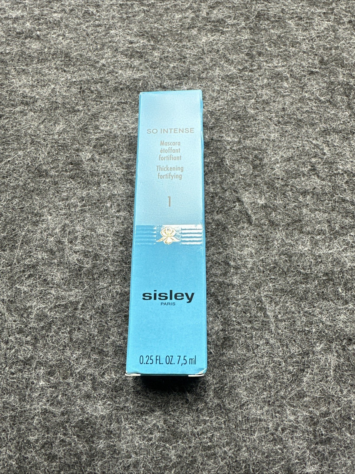 Volumizing Deep Black Mascara for Lash Definition - 7.5ml