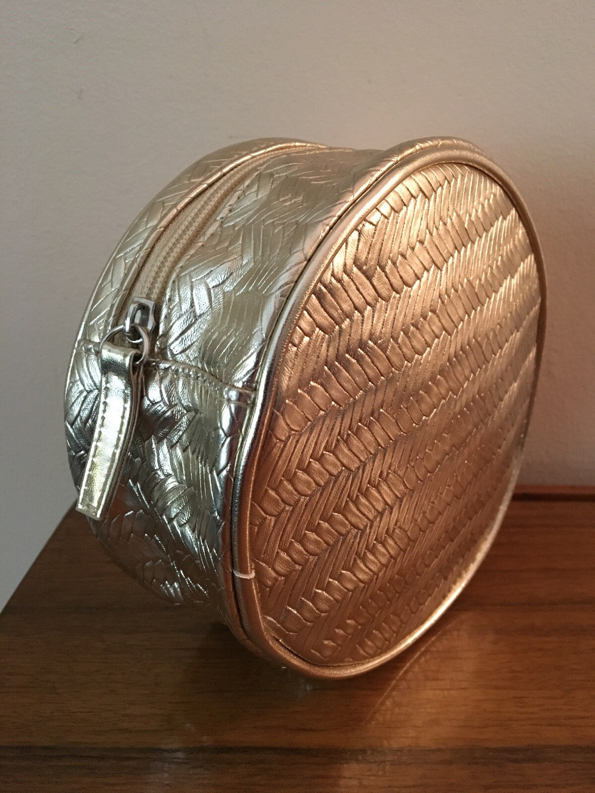 Travel Makeup Case in Gold Metallic Faux Leather - Compact & Stylish