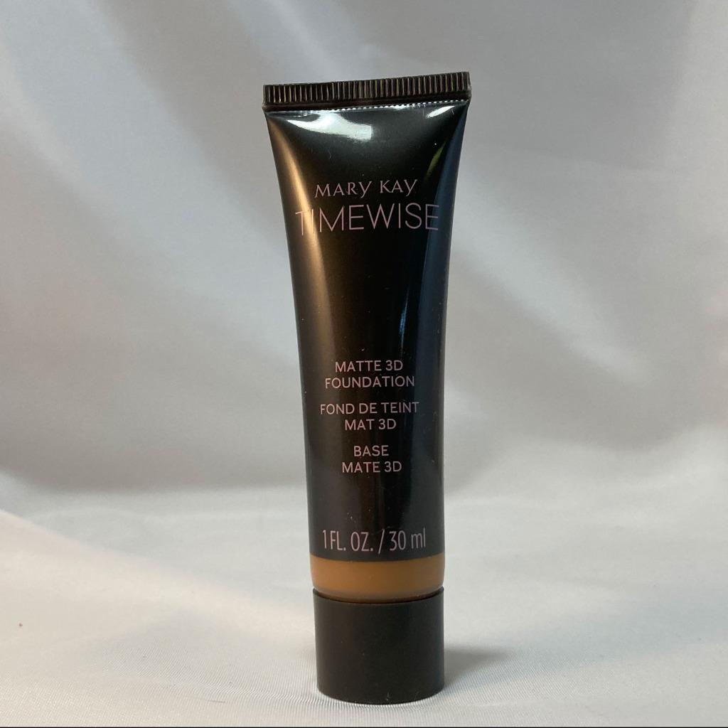 Matte Liquid Foundation for Oily Skin - Custom Shade Selection, Long-Lasting Coverage