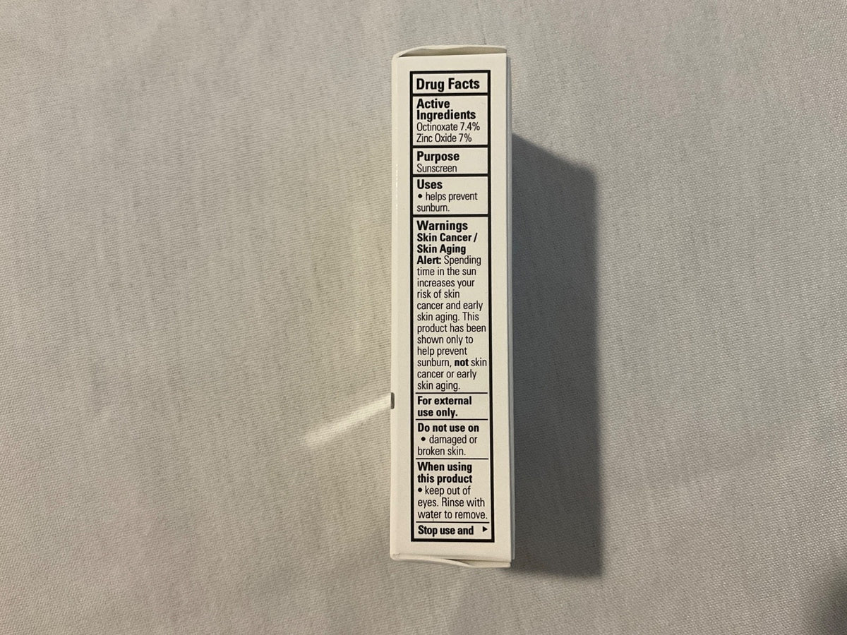 Lip Plumping Oil SPF 28 Sunscreen - Coral, 0.17 fl oz