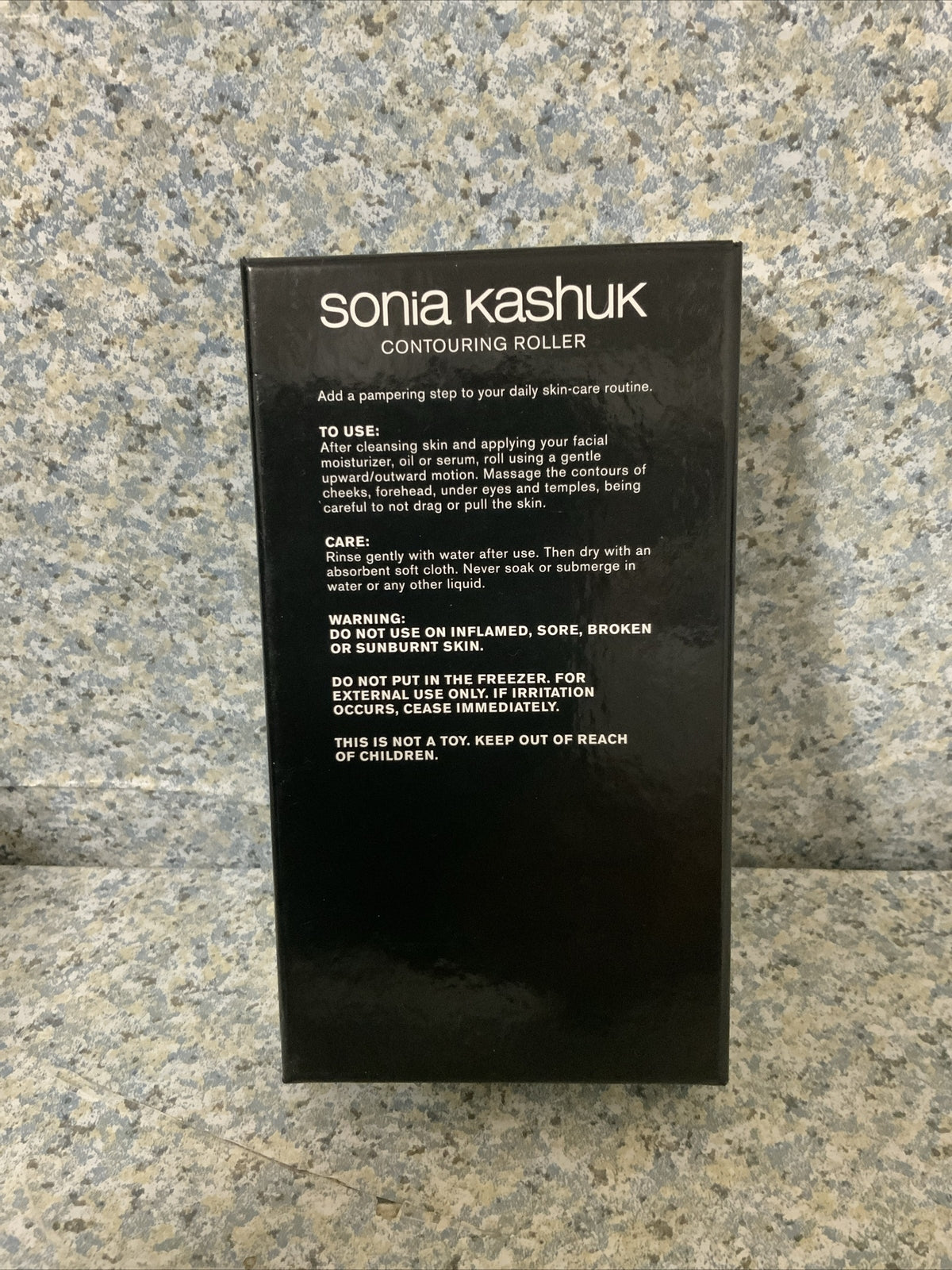 Sonia Kashuk Contouring Skin Care Roller - Promotes Firming, Sealed