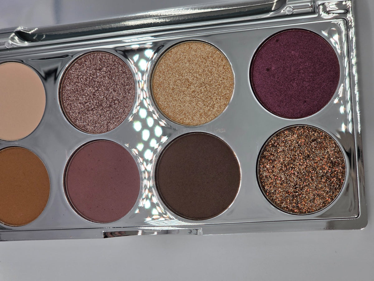 Eyeshadow Palette with Plum, Berry & Neutral Shades - 8.5g