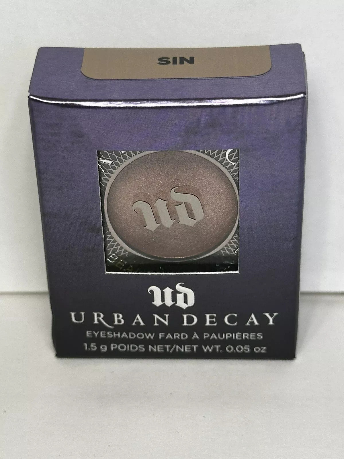 Urban Decay Eyeshadow Palette - Multiple Shades in Velvety Finish, 0.05oz