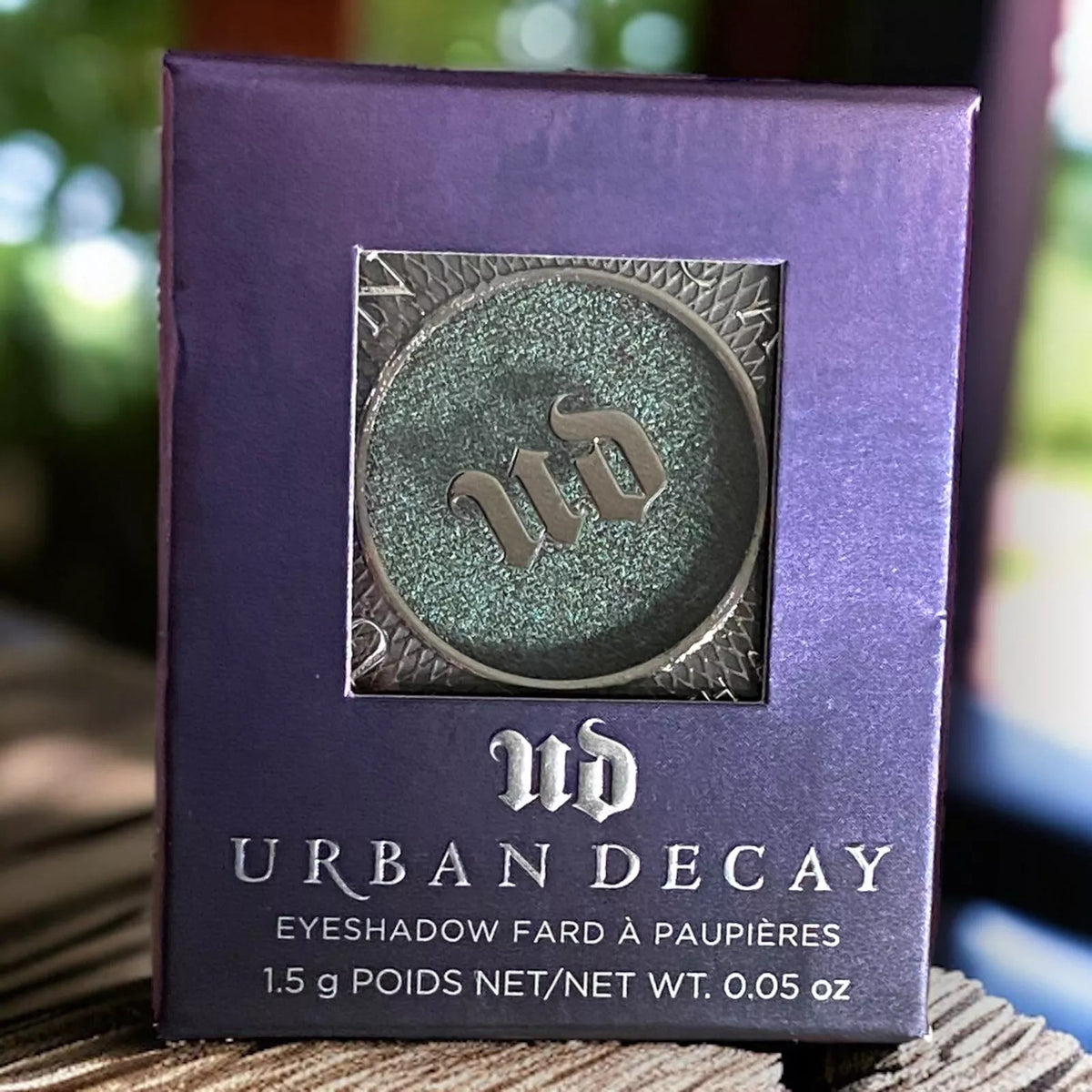 Urban Decay Eyeshadow Palette - Multiple Shades in Velvety Finish, 0.05oz