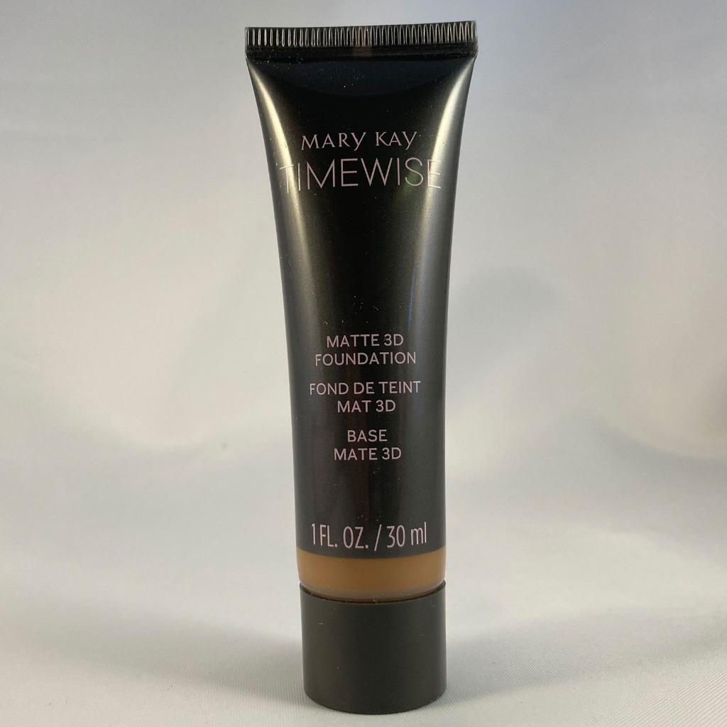 Matte Liquid Foundation for Oily Skin - Custom Shade Selection, Long-Lasting Coverage