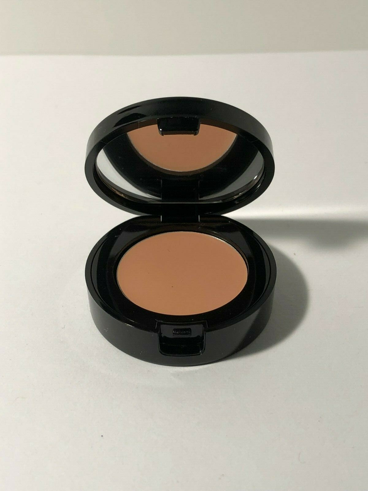 Makeup Corrector for Tired Eyes Peach & Pink Shades - Long-Wear & Brightening