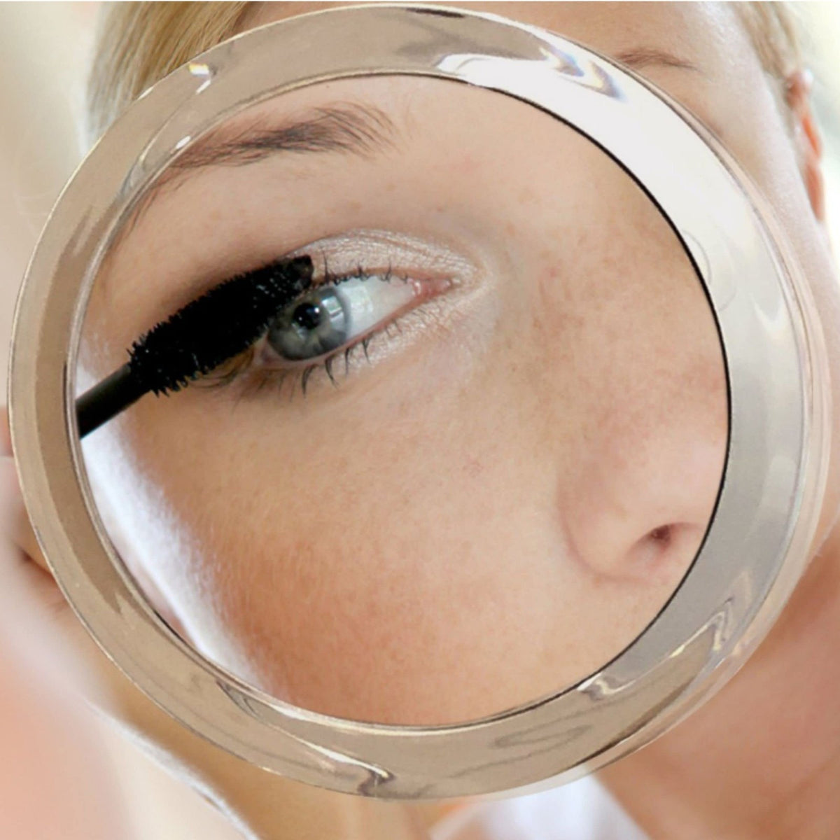15X Magnifying 6 Inch Round Makeup Mirror with Suction Cups for Travel
