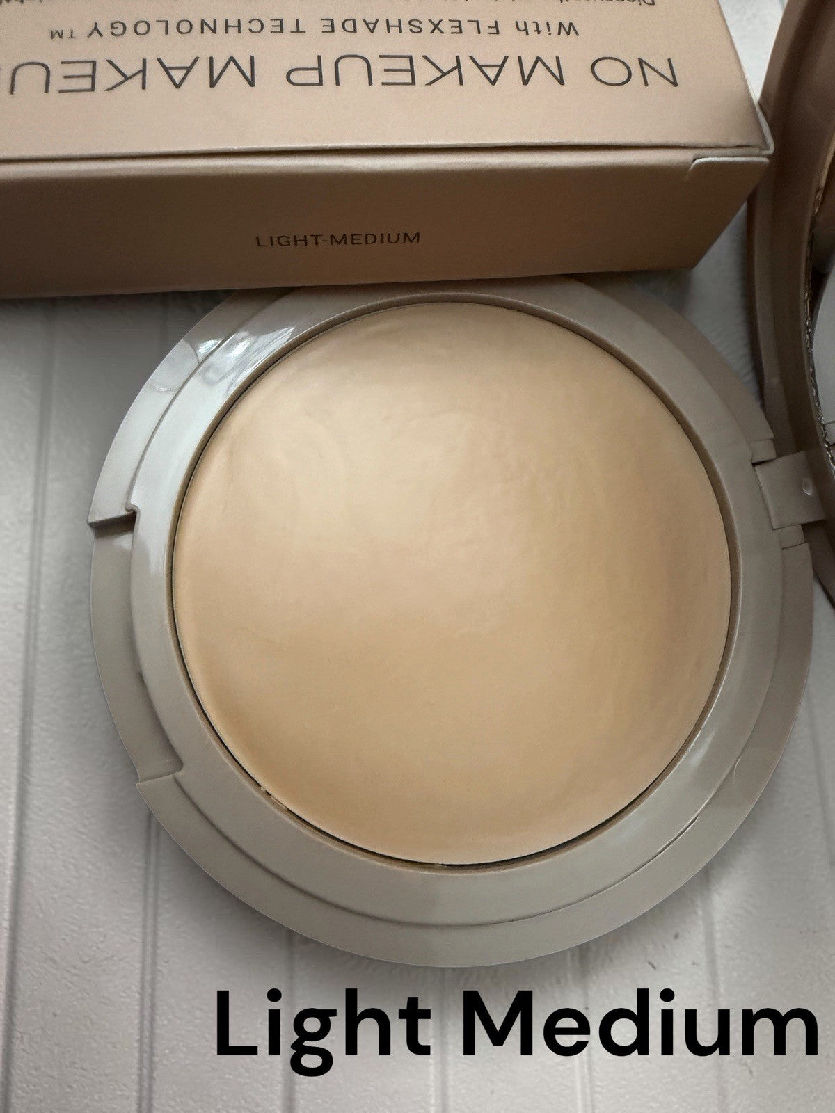 Buildable No Makeup Foundation Duo Set with Brushes - Light Medium