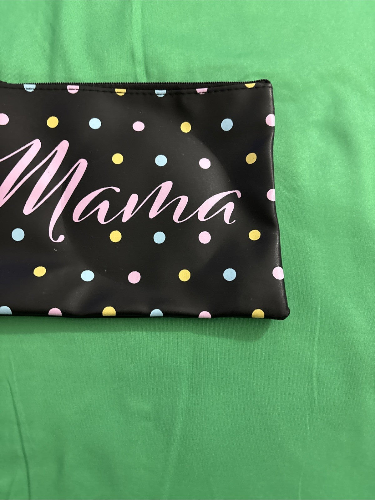 Sassy + Chic Cosmetic Makeup Bag Mama - Black