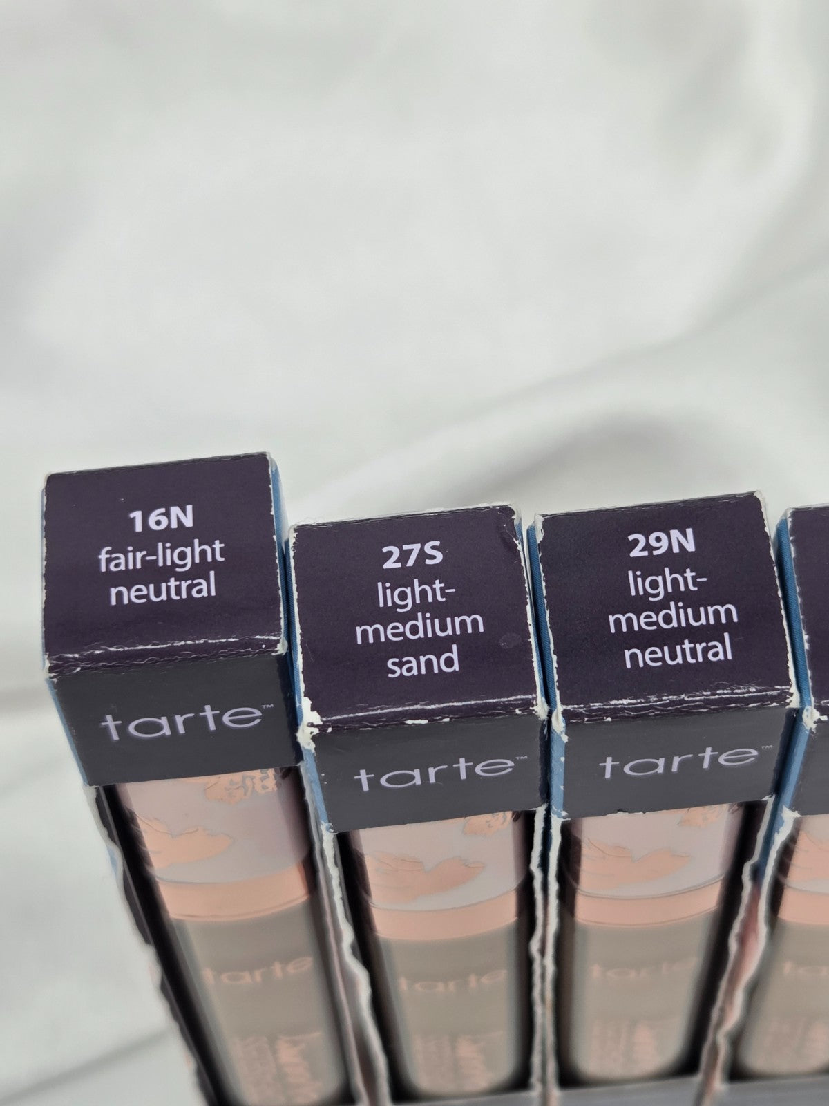 Creaseless Creamy Concealer - Multiple Shades for Flawless Skin - 6.4g