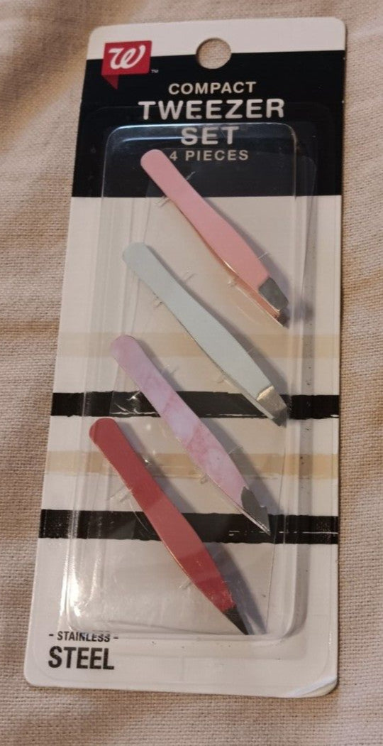 Mini Jade Face Roller and Tweezer Set for Skin Care & Brow Grooming