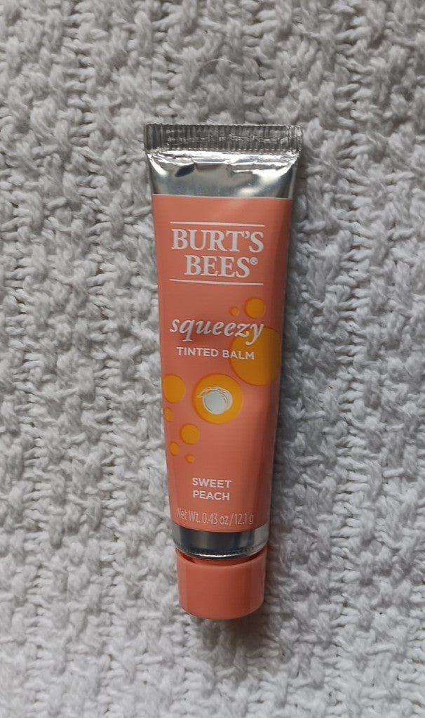 Detoxifying Charcoal Lip Mask & Lip Balm Set for Dry Lips - Burt's Bees