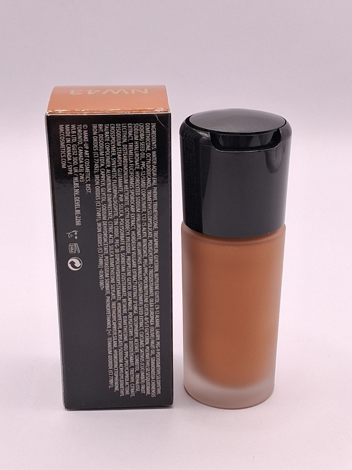 NW43 Studio Radiance Serum Powered Foundation for Flawless Makeup