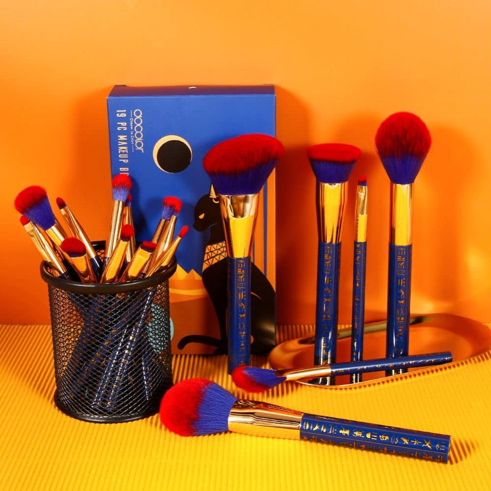 19-Piece Makeup Brush Set with Synthetic Kabuki Foundation and Eye Brushes