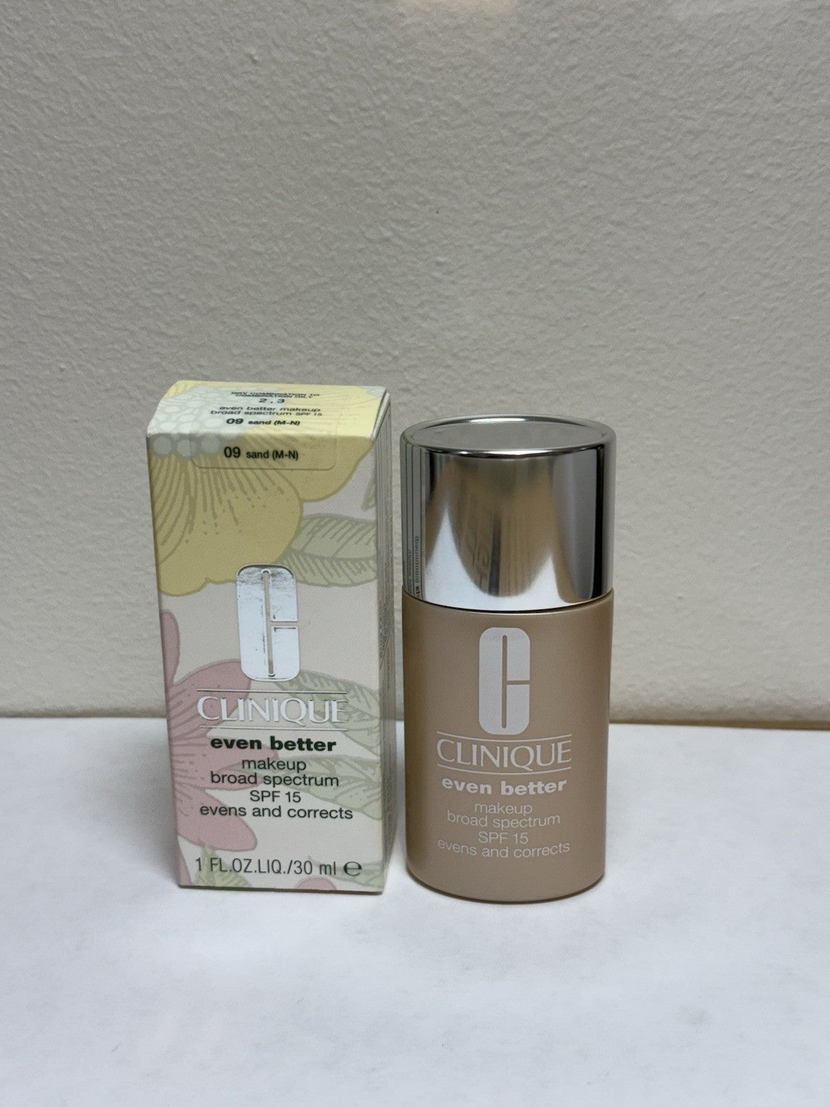Clinique Even Better Makeup SPF 15 Face Foundation 09 Sand 1oz