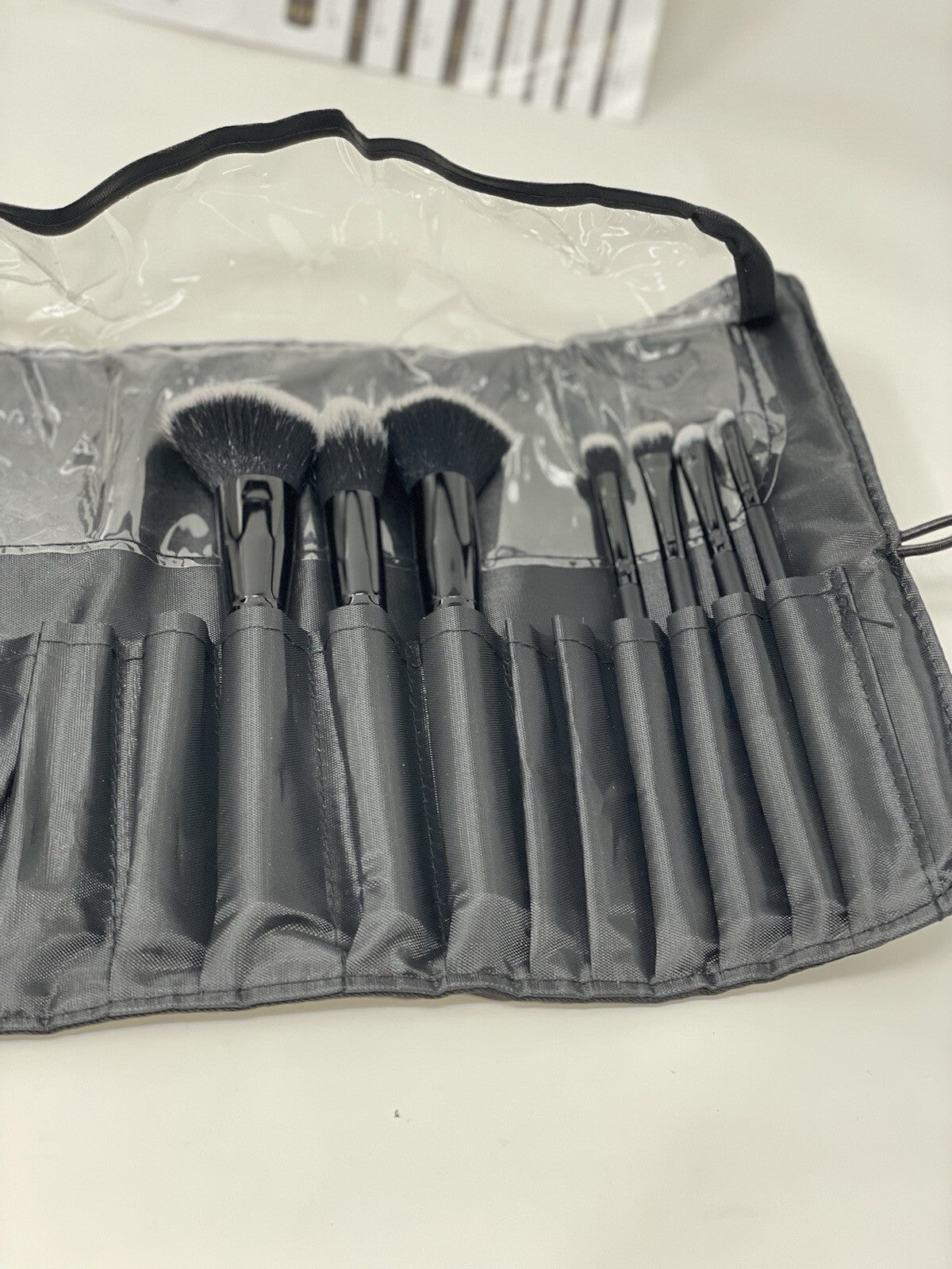 Elle Deluxe 10 Piece Makeup Brush Set with Carrying Pouch - New