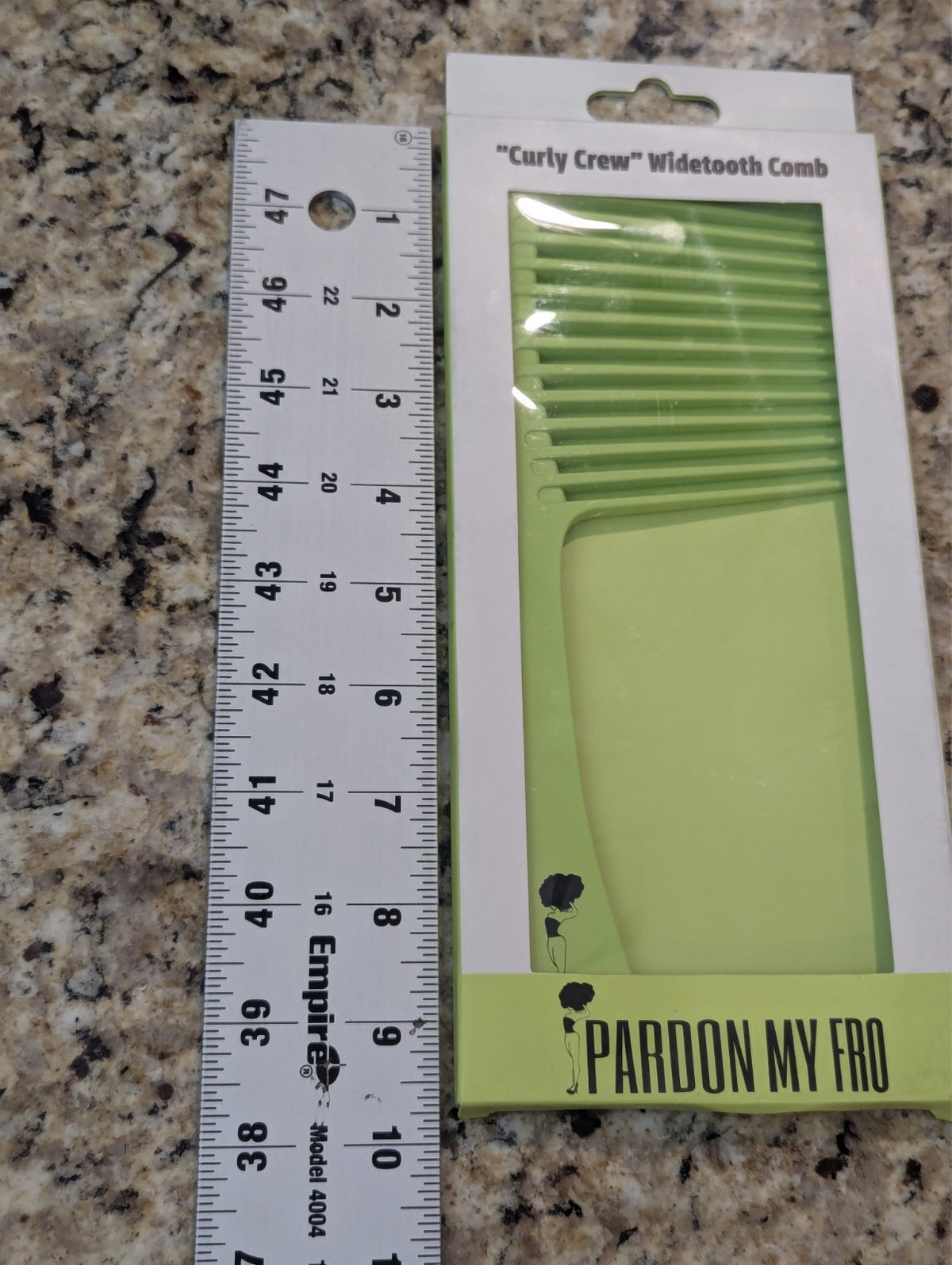 Wide-Tooth Comb for Curly Hair - Green Styling Tool