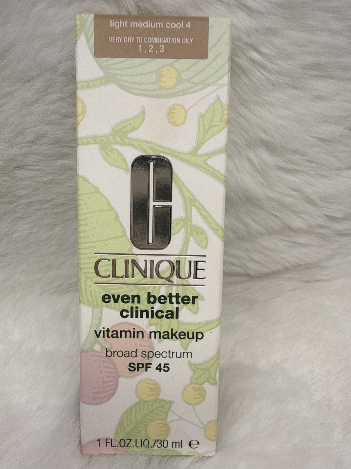 Clinique Even Better Clinical Vitamin Makeup SPF 45 Light Medium Cool 4 - New