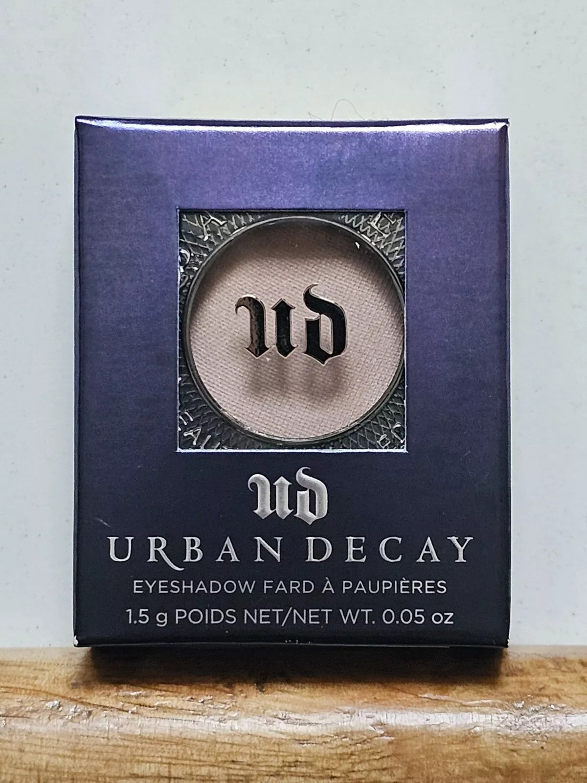 Urban Decay Eyeshadow Palette - Multiple Shades in Velvety Finish, 0.05oz