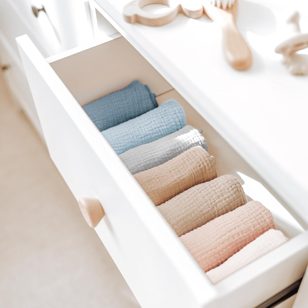 7-Pack Ultra Soft Muslin Cotton Facial Wash Cloths - Reusable & Gentle