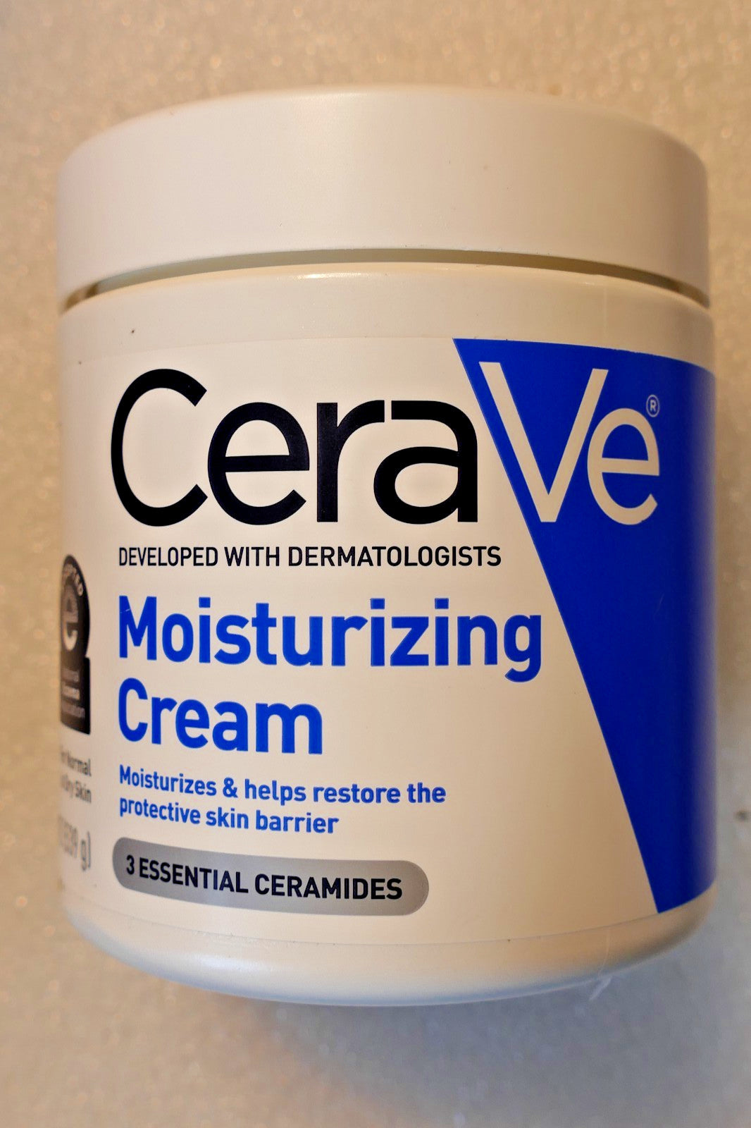 Moisturizing Cream with Ceramides & Hyaluronic Acid - 19 oz