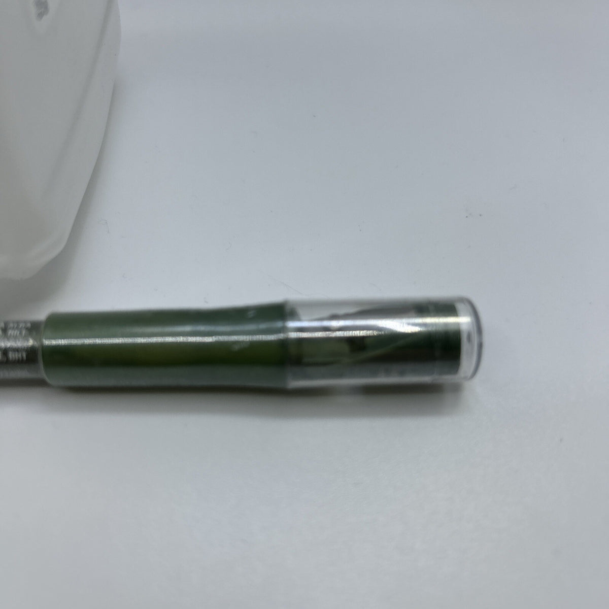Green Glitter Eyeliner Pencil With Sharpener - Money (812) by Hard Candy