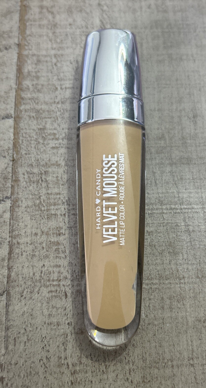 Velvet Mousse Lipstick - Matte Lip Color in Daffodil - Soft, Long-Wearing