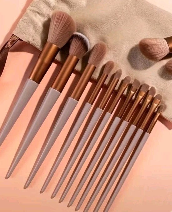 13-Piece Retro Makeup Brush Set with Hypoallergenic Nylon Bristles and Acrylic Handles