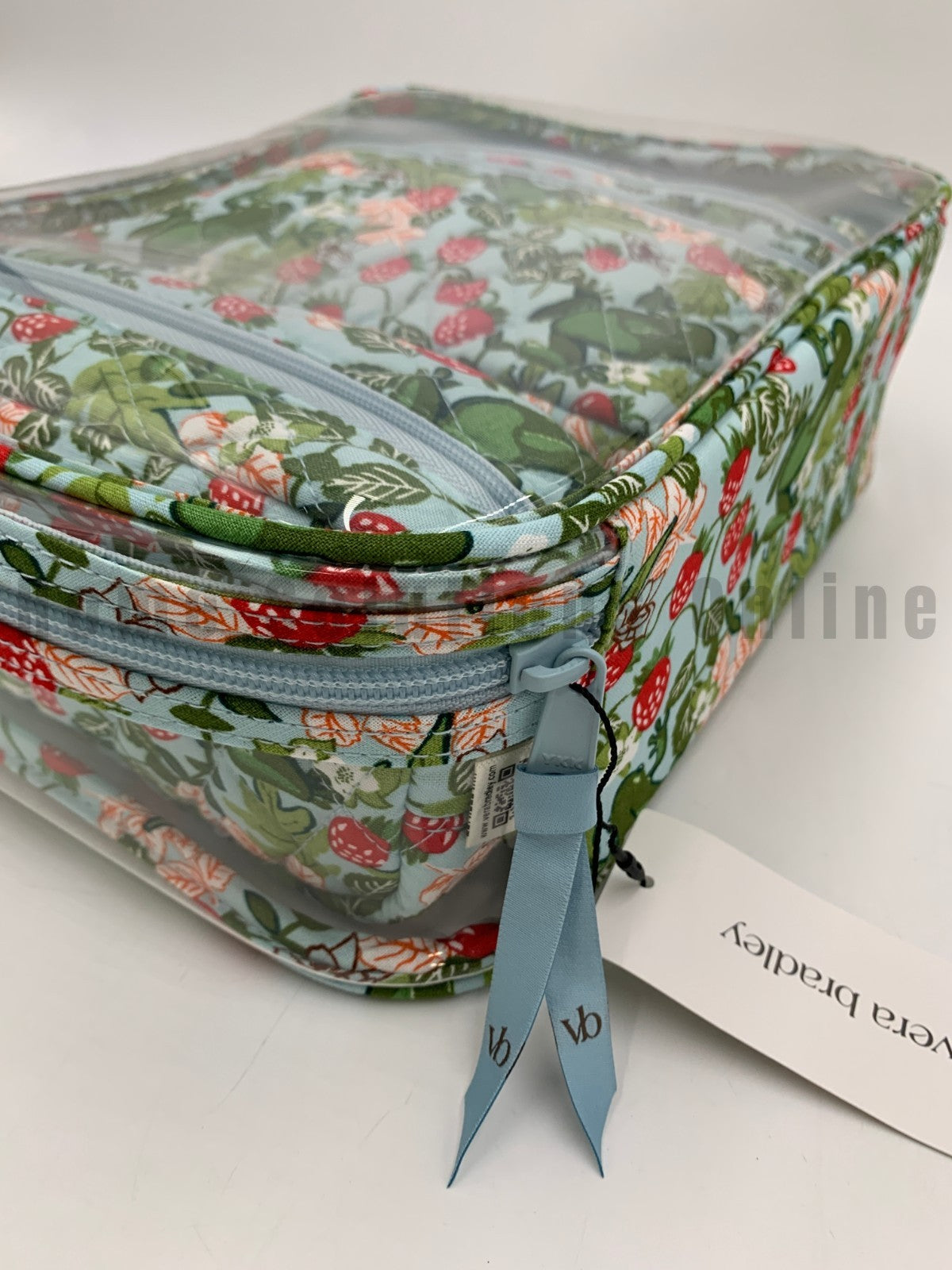 Vera Bradley Frogberry Strawberry Garden Blue 4-Piece Cosmetic Travel Set