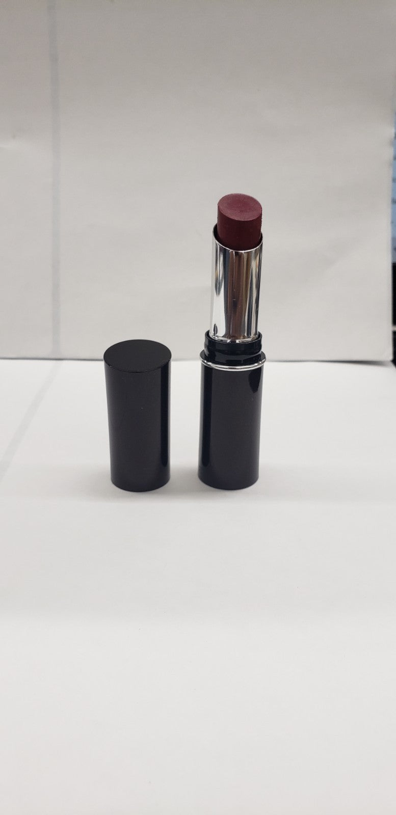 Lipstick - High Intensity Pigments, Fervent Red, 256 - Long-lasting Lip Color