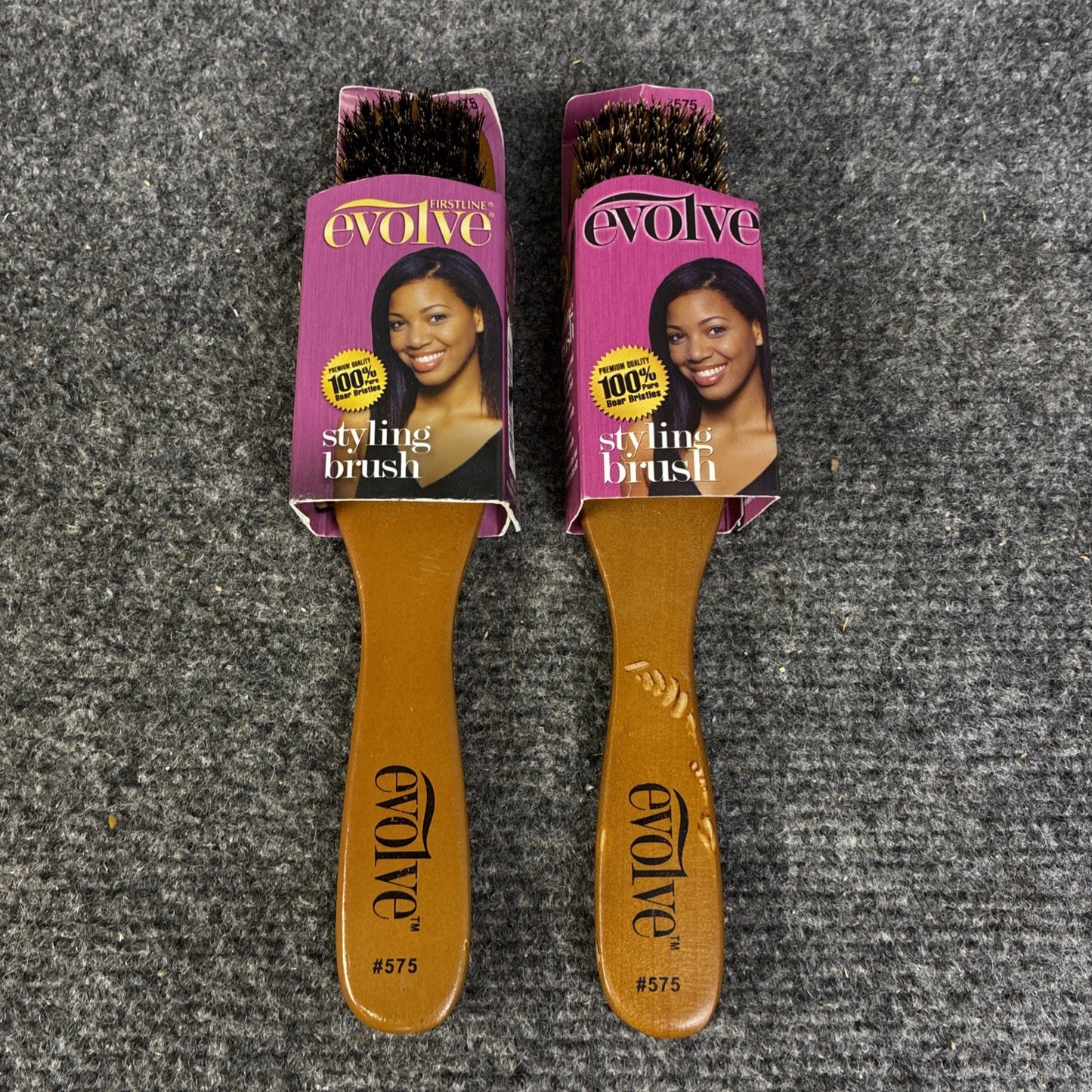Lot of 2 Styling Brushes for All Hair Types - Smooth & Style