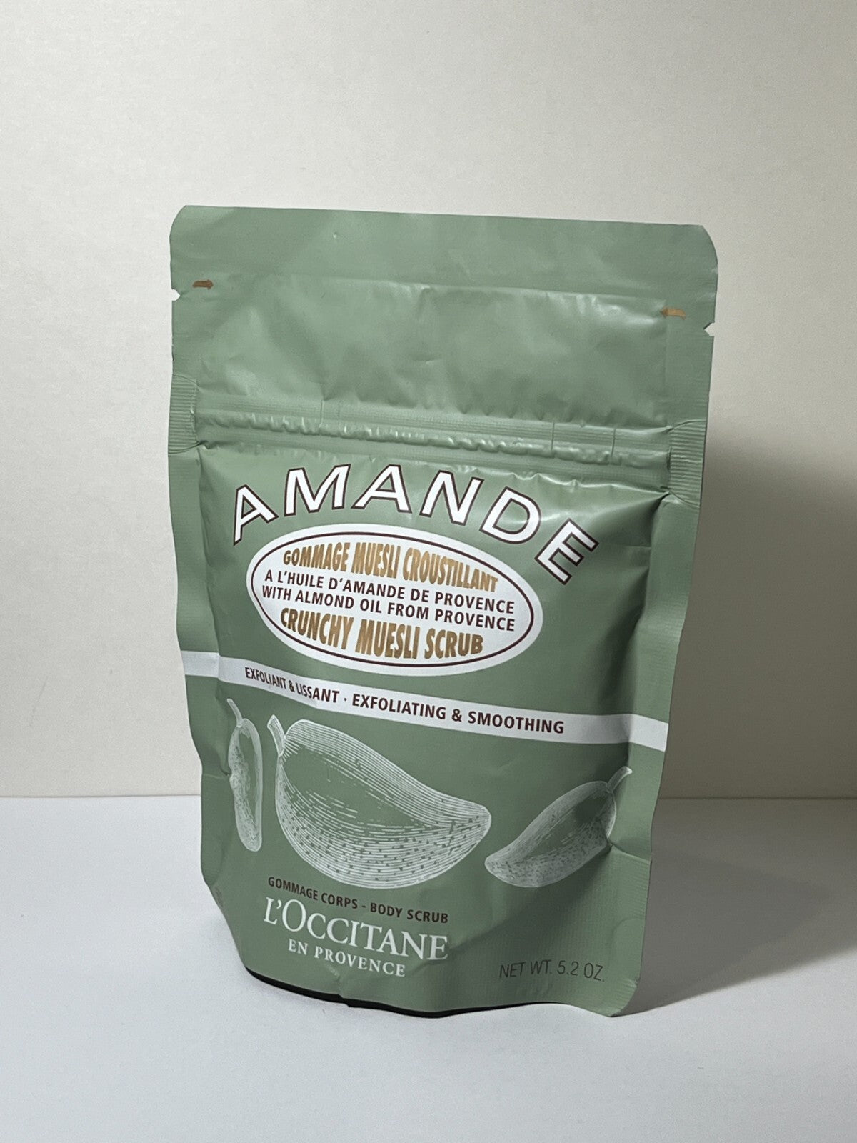 L'Occitane Amande Almond Crunchy Muesli Shower Body Scrub 5.2 Oz 150g