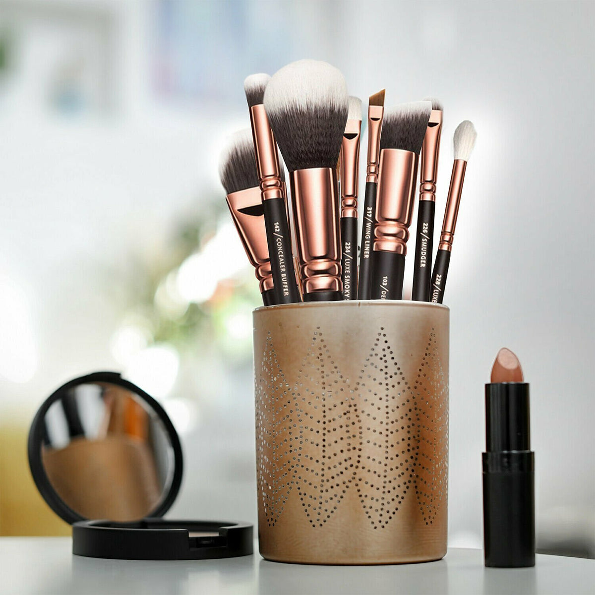 Professional 15-Piece Makeup Brush Set with Soft Bristles for Face Eyes Lip