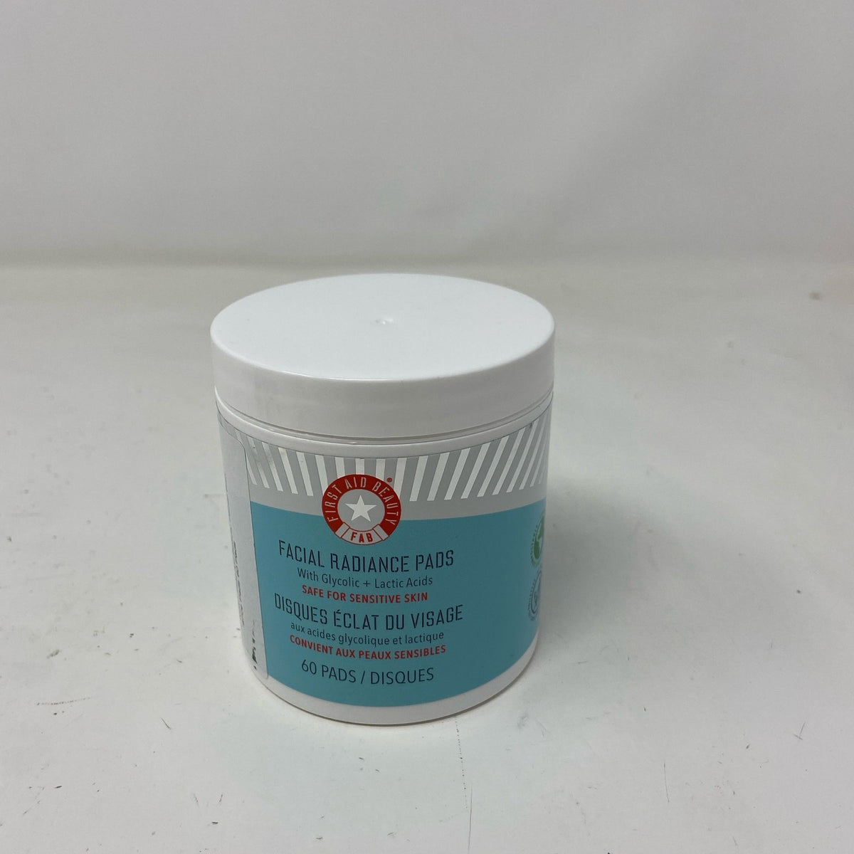 First Aid Beauty Facial Radiance Pads, Blue/White Jar, 60 ct