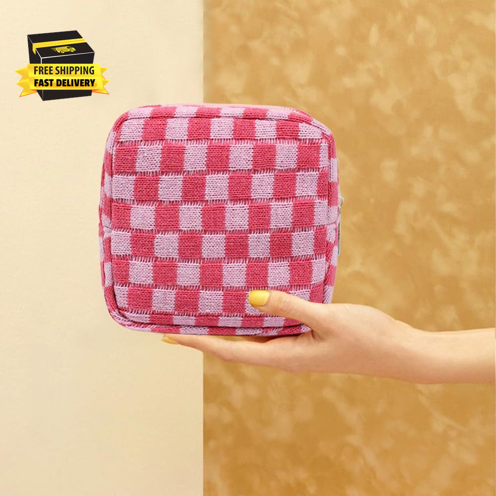 Mini Pink Checkered Makeup Bag with Zipper for Travel and Daily Use