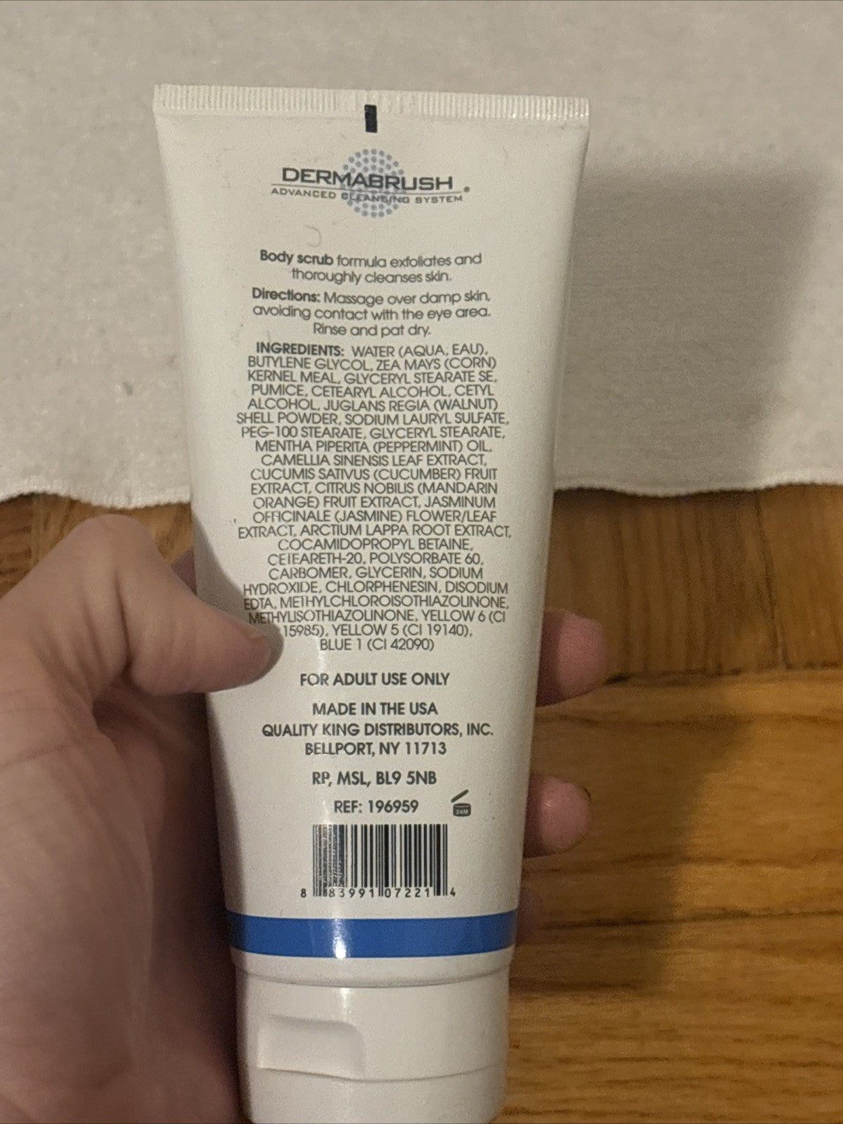 DERMABRUSH Advanced Cleansing Body Scrub Lightly Scented Peppermint