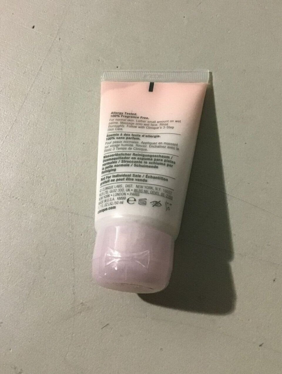 Clinique Rinse-Off Foaming Cleanser Mousse 1 oz. Travel Siz 1.7 FL OZ