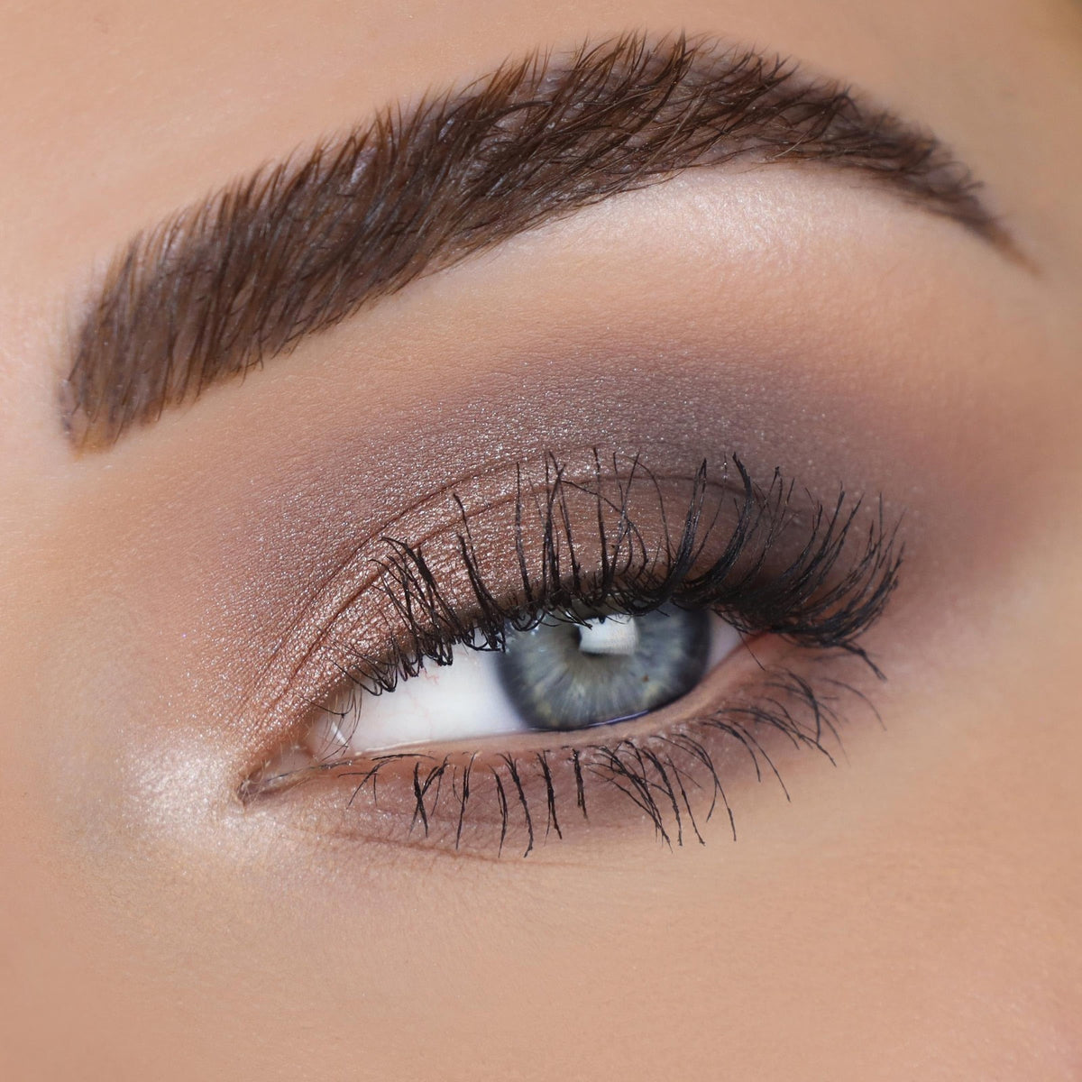 30 Shade Cool Tone Eyeshadow Palette - Matte & Metallic High Pigment
